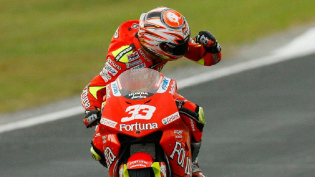 Estoril 2006: la vittoria di Toni Elias per 2 millesimi su Valentino Rossi che costò al dottore il mondiale