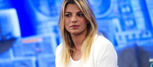 Emma Marrone sull'addio con De Martino: 'Perdono? Belen non ha fatto niente di male'.