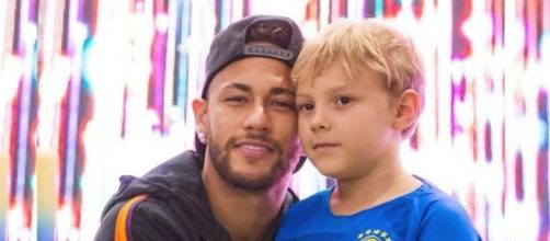Neymar e o filho Davi Lucca. (Foto: Instagram).