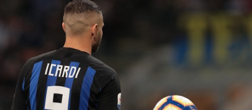 La Juventus tratta Icardi con l'Inter.