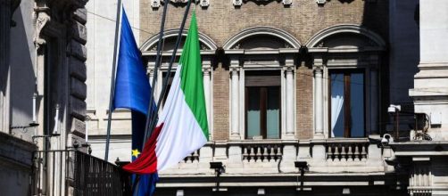 Nuovi bonus nel decreto di aprile? Si pensa a € 800 euro autonomi, € 160 a figlio e 400 euro ai lavoratori in nero.