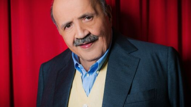 Maurizio Costanzo sulla preghiera di Barbara D&rsquo;Urso: &lsquo;gesto imbarazzante&rsquo;