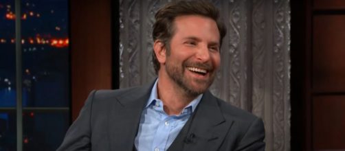 Bradley Cooper faz parte do grupo dos capricornianos. (Reprodução/Youtube/Stephen Colbert Show)