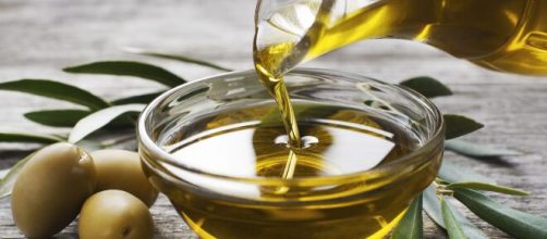 Azeite de oliva é um alimento essencial nos cuidados do coração. (Arquivo Blasting News)