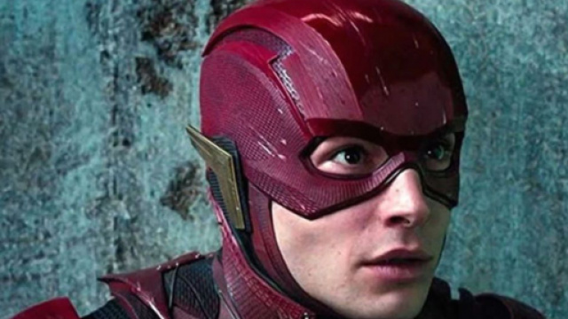 Ezra Miller accusé d'être drogué sur la plateau du crossover de Arrowverse. Credit : WarnerBros.