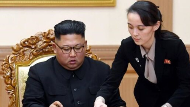 Il leader nordcoreano Kim Jong-un insieme alla sorella Kim Yo-jong.
