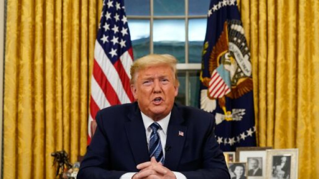 Trump: stop temporaneo all'immigrazione negli Stati Uniti