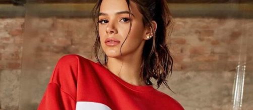 Bruna Marquezine dança música de Dua Lipa para comemorar permanência de Manu. ( Arquivo Blasting News )