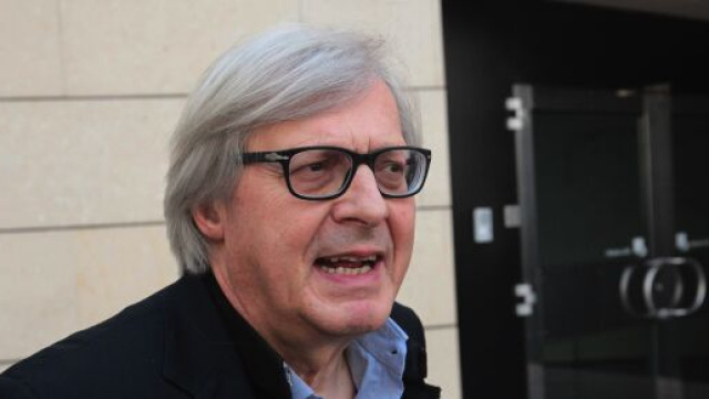 Visita notturna a Castelvecchio: la direttrice critica Sgarbi e ... - ladige.it