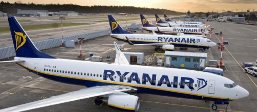 Ryanair contro il posto centrale vuoto, O'Leary: 'O lo paga il governo o non voleremo più'