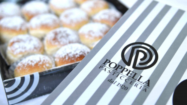 Ciro Poppella decide di non aprire la sua pasticceria a causa delle troppe restrizioni imposte.