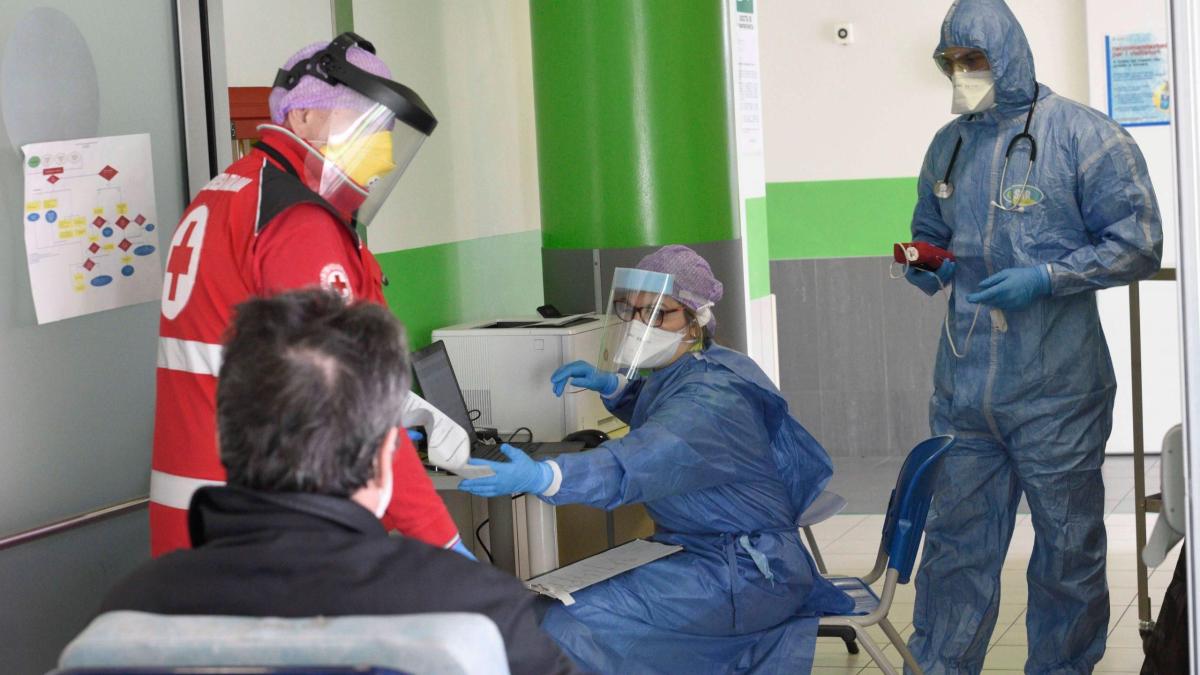 Somma Vesuviana 12 Anziani Contagiati Nella Casa Di Cura Santa