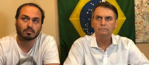 Carlos Bolsonaro tem nome envolvido em esquema criminoso de fake news. (Arquivo Blasting News)