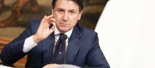 Giuseppe Conte, dal 4 la nuova fase verso la ripartenza del Paese: 'Se ami l'Italia, mantiene le distanze'