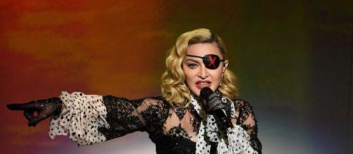 Madonna afferma di aver effettuato il test seriologico e di essere risultata positiva al coronavirus