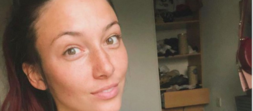 TPMP Delphine Wespiser partage une photo en maillot de bain. Credit : Instagram/wespiserd