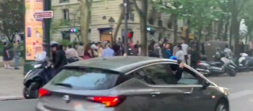Paris : ils dansent sur Dalida pendant le confinement - crédit photo screen shot video