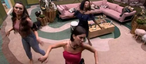 Sisters fazem coreografia do hit de Dua Lipa, 'Don't Start Now'. (Reprodução/TV Globo)