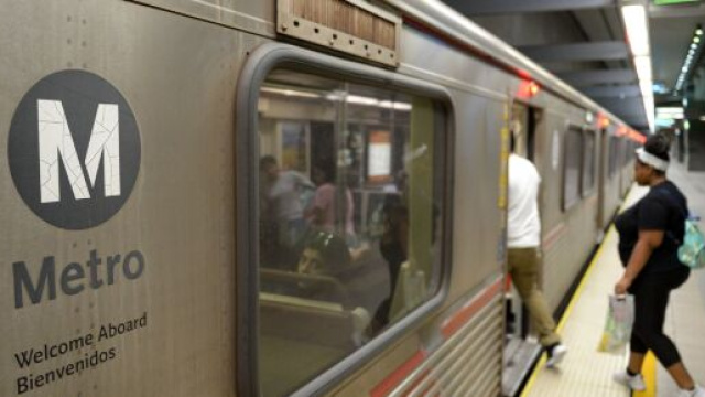 Fase2, dal 4/05 mascherine sui mezzi di trasporto e marker sui sedili