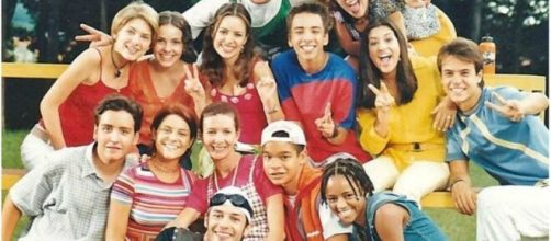 A série projetou ainda mais os irmãos e cantores, no final da década de 90. (Reprodução/TV Globo)
