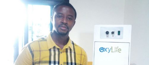 Elvadas Kengne, concepteur Camerounais de l'appareil respiratoire OxyLife (c) Elvadas Kegne