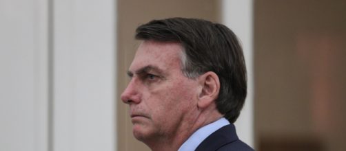 Em live, Jair Bolsonaro destacou o desejo de ver as pessoas trabalhando. (Marcos Corrêa/PR)