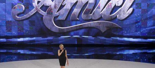 Amici 19, alcuni telespettatori insorgono contro la De Filippi: 'Troppo nervosa'.