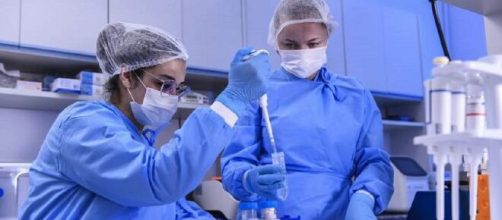 Realizan pruebas sanitarias con un medicamento contra el coronavirus en España.