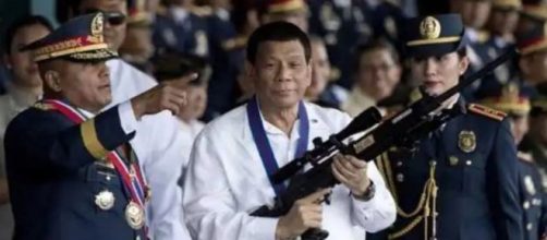 Presidente das Filipinas ordena militares matarem quem descumprir com a quarentena. (Arquivo Blasting News)