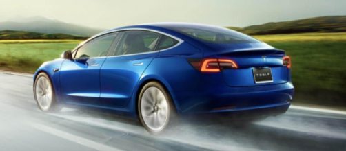 Tesla 3 accelera nel mercato italiano a marzo 2020.