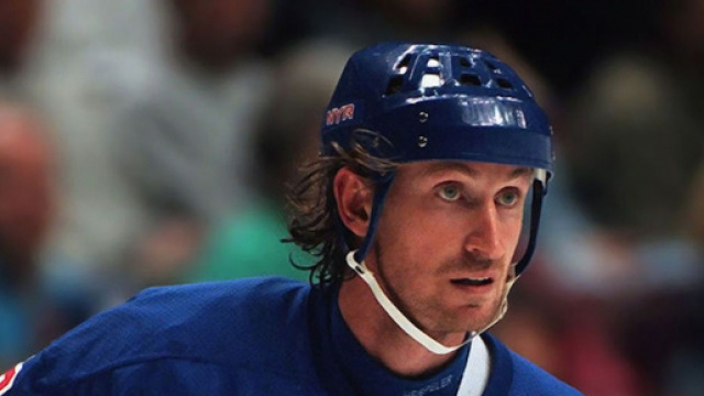 Wayne Gretzky, légende de la NHL (Credit : Wikimedia Commons/Hakandahlstrom)