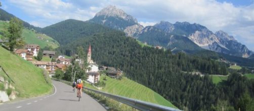 Dal 4 maggio le strade tornano aperte per i ciclisti.