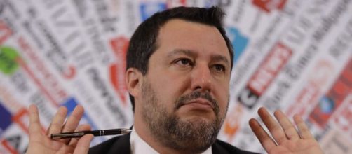 Salvini occupa il parlamento per protestare contro Conte