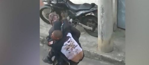 Operação no Rio de Janeiro deixa policial baleado e vídeo viraliza nas redes sociais (Reprodução/You Tube)