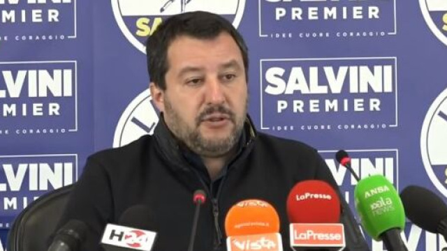 Matteo Salvini sulla sua pagina Facebook ha mostrato un commento duro nei suoi confronti.