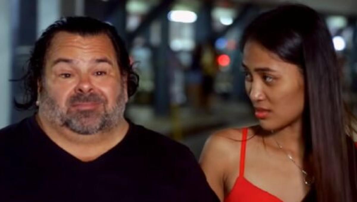 Awkwardness Ensues After 90 Day Fiance Couple Meet For The First