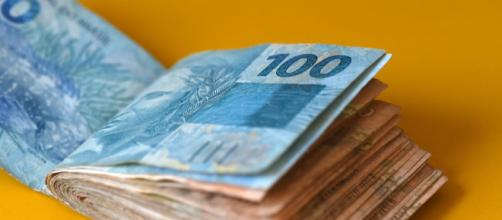 Auxílio emergencial de R$ 600 começa a ser pago na quinta-feira (9). (Arquivo Blasting News)