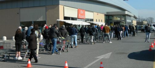 Nella Regione Abruzzo si prepara l'ordinanza per chiudere i supermercati a Pasqua.