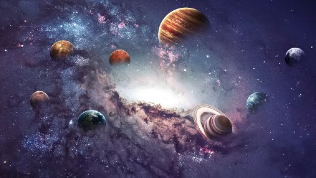 Previsioni astrali del mese di maggio: amore ok per l'Ariete, problemi di lavoro per Toro