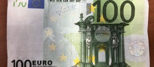 Una nuova circolare dell'Agenzia delle Entrate ha reso noto ulteriori chiarimenti in merito all'erogazione del bonus di 100 euro.