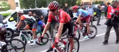 Tom Dumoulin ferito al Giro d'Italia dello scorso anno.