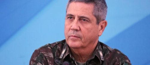 Novo ministro da casa Civil, Braga Netto que conseguiu convencer Bolsonaro a não demitir Mandetta. (Arquivo Blasting News)