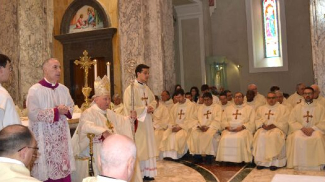 Gioved&igrave; Santo anomalo, la Chiesa omette la lavanda dei piedi e l'Altare della reposizione per contrastare il contagio da Coronavirus.