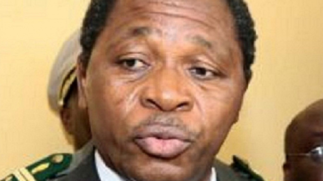 Le Ministre de l'Administration Territoriale du Cameroun Paul Atanga Nji (c) Minat