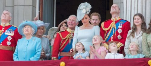 Membro da família real, o príncipe Charles testou positivo para o coronavírus. (Arquivo Blasting News)