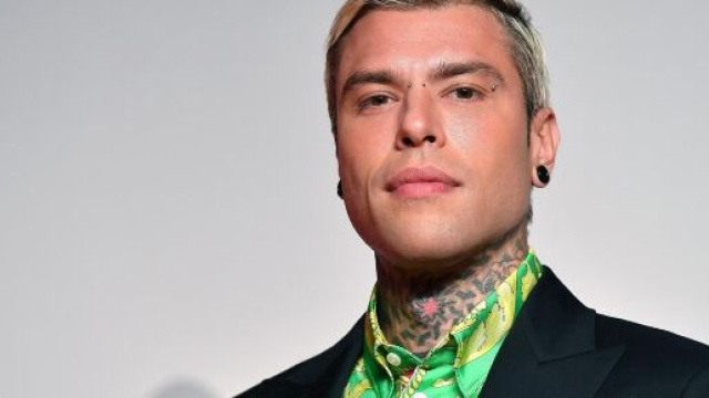 Coronavirus, il Codacons denuncia il rapper Fedez per diffamazione, lui risponde: 'Sono basito'
