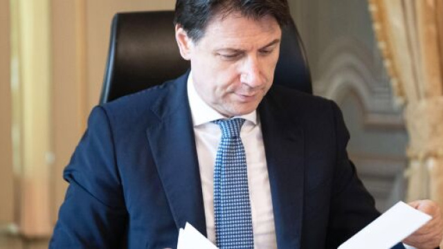 Decreto rilancio: esclusi i beneficiari del bonus 600 euro dai contributi a fondo perduto.