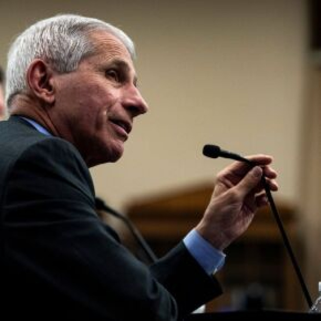 Anthony Fauci se ha convertido en una de las fuentes confiables de información durante el coronavirus - nytimes.com
