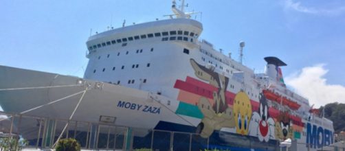 Il traghetto Moby Zaza arrivato a Porto Empedocle