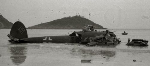 Un avión nazi apareció en la playa de La Concha alimentó los rumores de una huida de Hitler